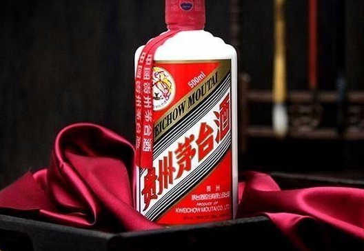 哪里有回收53度飞天茅台酒，价格多少钱一瓶