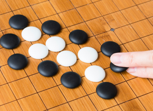 初学者怎样学围棋？