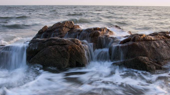 浪淘沙北戴河全诗意思