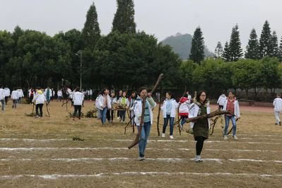 广东两名高考学霸各被奖一套房，当地教育局有何表示？