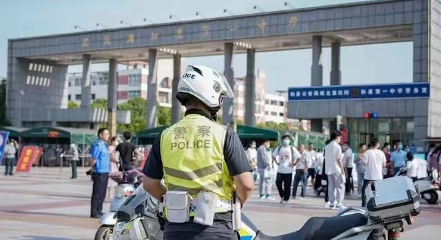 郑州一考生错把第十一中学当成十一学校，今年高考还出现了哪些意外？