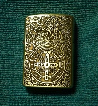 zippo 康斯坦丁 哪款比较好？（内有图）