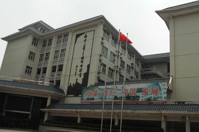 广州市海珠区六中珠江中学好还是广东实验中学附属天河学校好？？？？？