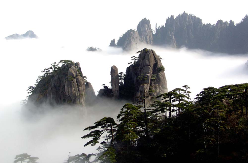 去黄山汤口住宿好还是屯溪