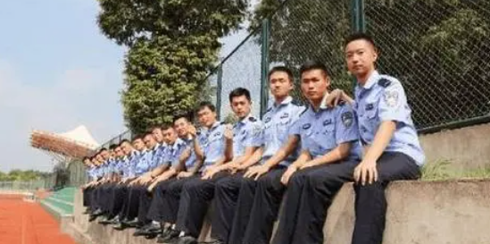 不是警校的学生可以报考中国人民公安大学的自考吗？